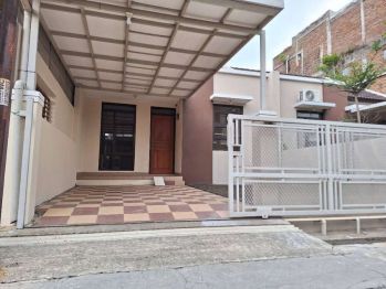 Rumah strategis dekat summarecon & stasiun kcjb tegalluar bandung