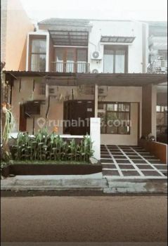 dijual rumah di cluater Emerald Town House, bintaro jaya sektor 9 Tangerang