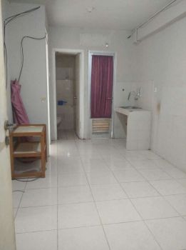 Disewakan 2 Br Gading Nias Kosongan Lt.rendah Hoek Tahunan