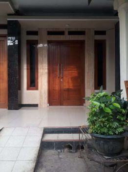 Rumah di sewakan tahunan