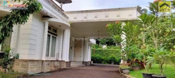 Rumah 2 Lantai Bagus SHM di Jl Margasatwa, Jakarta Selatan