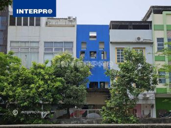 Ruko Patra 3 Lantai Duri Kepa. Cocok Untuk Kantor Atau Gudang.
