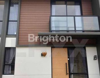 RUMAH DI CENDANA PEAK LKU