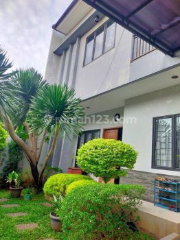 DISEWAKAN RUMAH CANTIK MODERN MINIMALIS 2 LANTAI @CIPETE