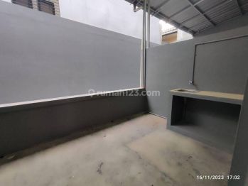 Ruko 4lantai di jalan Pemuda sudah siap pakai