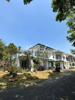 Rumah Mewah Semi Furnish Dekat Lapangan Golf Araya Nego