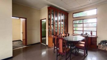 Sewa Nego Rumah Besar Furnished Pusat Cimahi Dekat Alun Alun