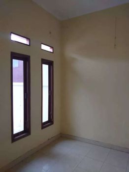 Rumah di Jual Nego Dekat Pemda Cibinong SHM a.n. Sendiri