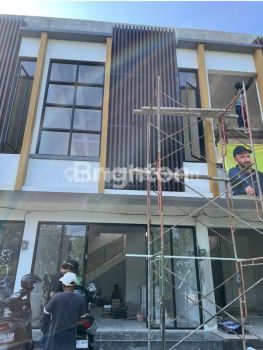 RUKO PADAT PENDUDUK DHARMAHUSADA LOKASI STRATEGIS COCOK UNTUK USAHA