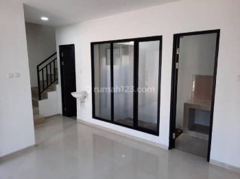 Rumah Minimalis Baru Gress 2 Lantai Eastern Park Sukolilo