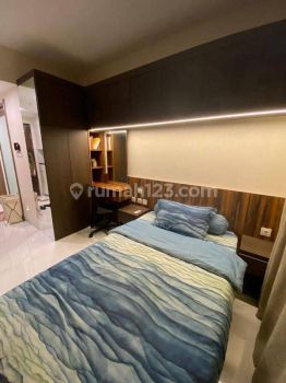 Apartement Sky House Furnished Sudah Renovasi