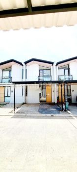 Disewakan Tahunan Rumah Baru Perum Cendana Parc, Lippo Karawaci