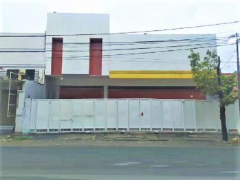 Disewakan Rumah usaha Strategis di Rungkut Asri Siap Pakai