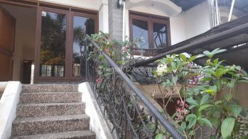 Disewakan rumah luas di dekat setiabudi pasteur upi itb rshs pondok hijau