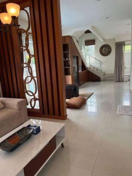 Disewakan rumah/villa perhari Sentul city