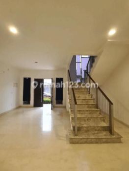 Jual Rumah 10x15 2 Lantai Golf Island Pik Rumah Rapi Siap Huni