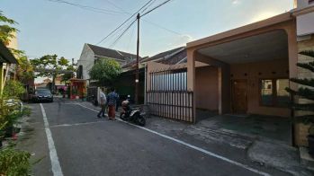 Dijual rumah 72m2 di timur Semanggi, Pasar Kliwon - Solo