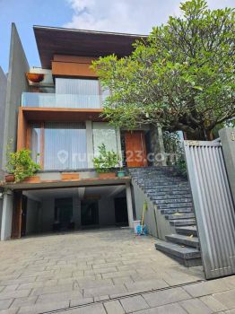 Rumah Puri Indah - CLUSTER FAVORIT - Full Furnished - Jarang ada