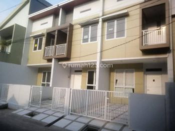 Rumah siap huni dekat pusat Rawamangun, strategis dan bebas banjir