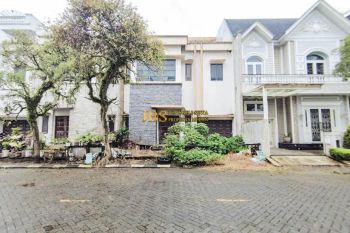 Dijual Villa Komplek Riverview Polonia Kondisi Kosong