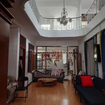 Dijual Rumah Strategis Daerah Kembar Bandung