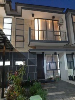Dijual Rumah 2 Lantai Siap Huni di Golden City Bekasi