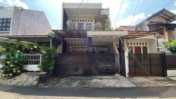 Rumah 2 Lantai Bagus Semi Furnished SHM Pondok Pinang,