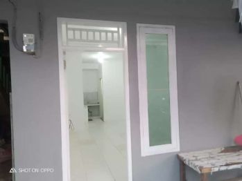 Di sewakan kontrakan dekat mall cipinang indah Deket setasiun kcic