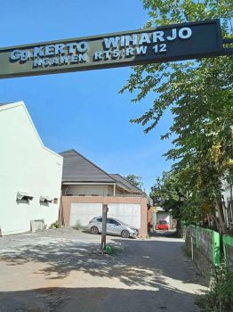 Pekarangan dekat RSA UGM