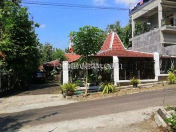 Dijual Segera, Rumah Limasan di Guwosari Pajangan Dekat Kota Bantul Furnished