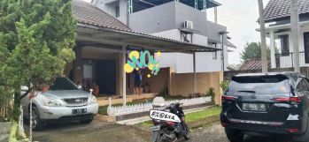 Jual cepat rumah Hoek siap huni Cluster BNR