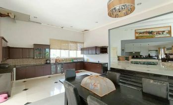 Sell Villa: Villa di Trawas