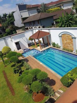 DIJUAL RUMAH MEWAH BUKIT GOLF BSD CITY DENGAN PRIVATE POOL