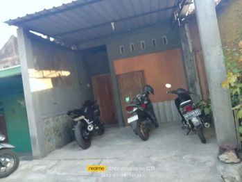 Jual rumah depan RSUD OEN kandangsapi luas 50m harga 250jt nego