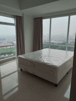 Disewakan Apartemen Green Sedayu Lantai 21 , 74m2