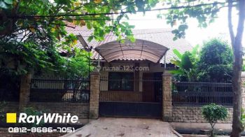 Rumah Lokasi Strategis Jual Cepat Tanah Besar di Ciledug