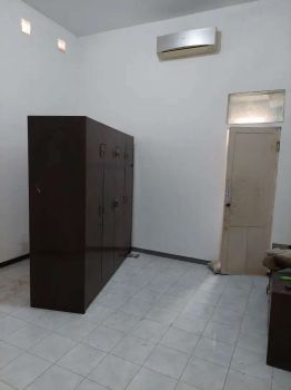 DISEWAKAN RUMAH NGAGEL JAYA UTARA SIAP HUNI