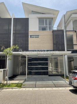 Disewakan Rumah Baru di Golf Island, Chopin Signature, Ada Lift