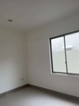 for rent rumah ukuran 10x15 daerah pantai indah kapuk best deal 100jt