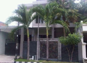 Disewakan Rumah Simpang Darmo Permai Selatan dekat Patung Kuda