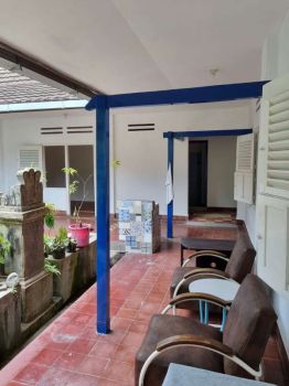 Rumah/Cafe Vintage. Area siuli.