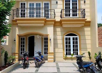 Rumah bergaya Classic modern dalam cluster best area