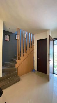 Rumah minimalis di surabaya barat