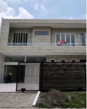 DIJUAL RUMAH MEWAH SIAP HUNI LOKASI FAVORITE