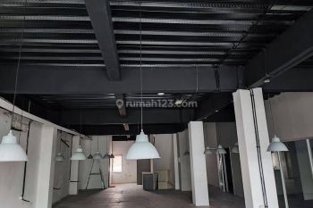 Ruko di Kebayoran Lama Raya Sudah Renovasi