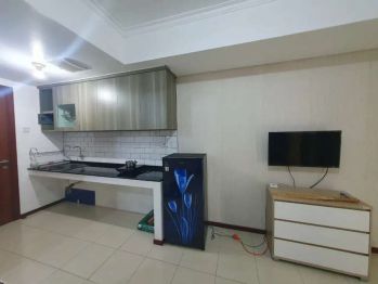 DISEWAKAN APATEMEN ROYAL MEDITERANIA TYPE STUDIO!