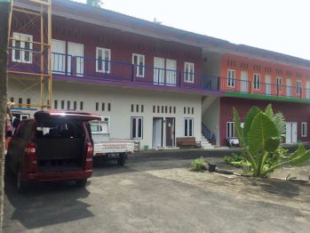 Kos Putra Kost 16 Kamar AC / Non AC Bersih, Parkir Luas Kota Cilacap