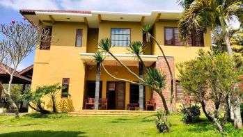 Dijual villa mewah luas kota batu