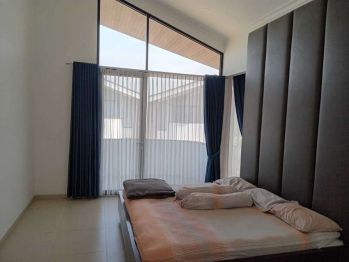 Di jual rumah nyaman dan asri dengan suasana villa Di Cimanggis.