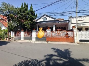 Rumah 2 Lantai  tebet barat Sudah Renovasi